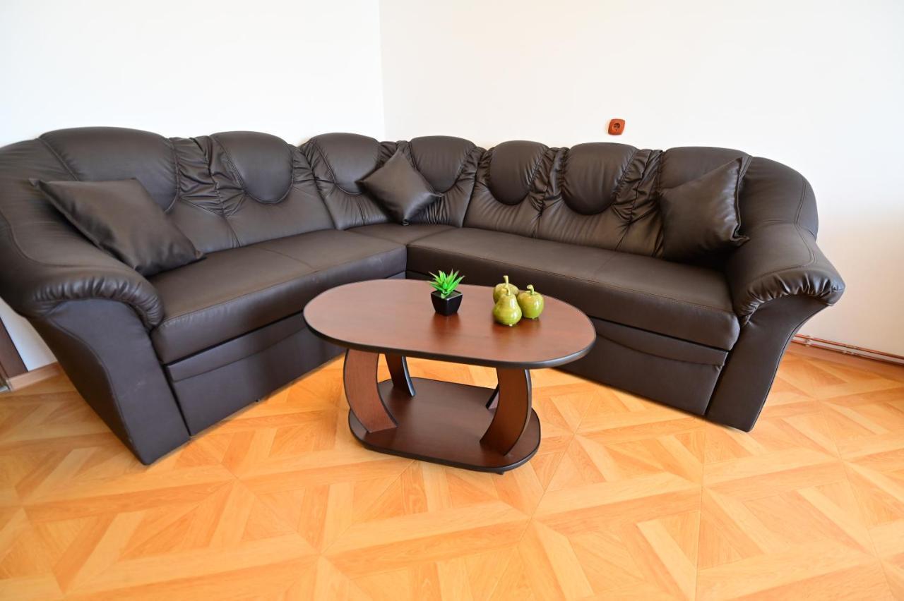 Vacation Apartment With Free Parking Сибиу Екстериор снимка
