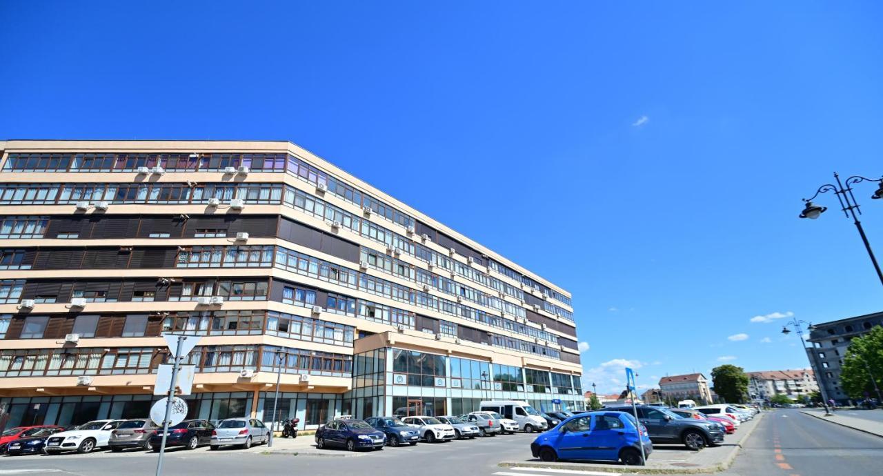 Vacation Apartment With Free Parking Сибиу Екстериор снимка